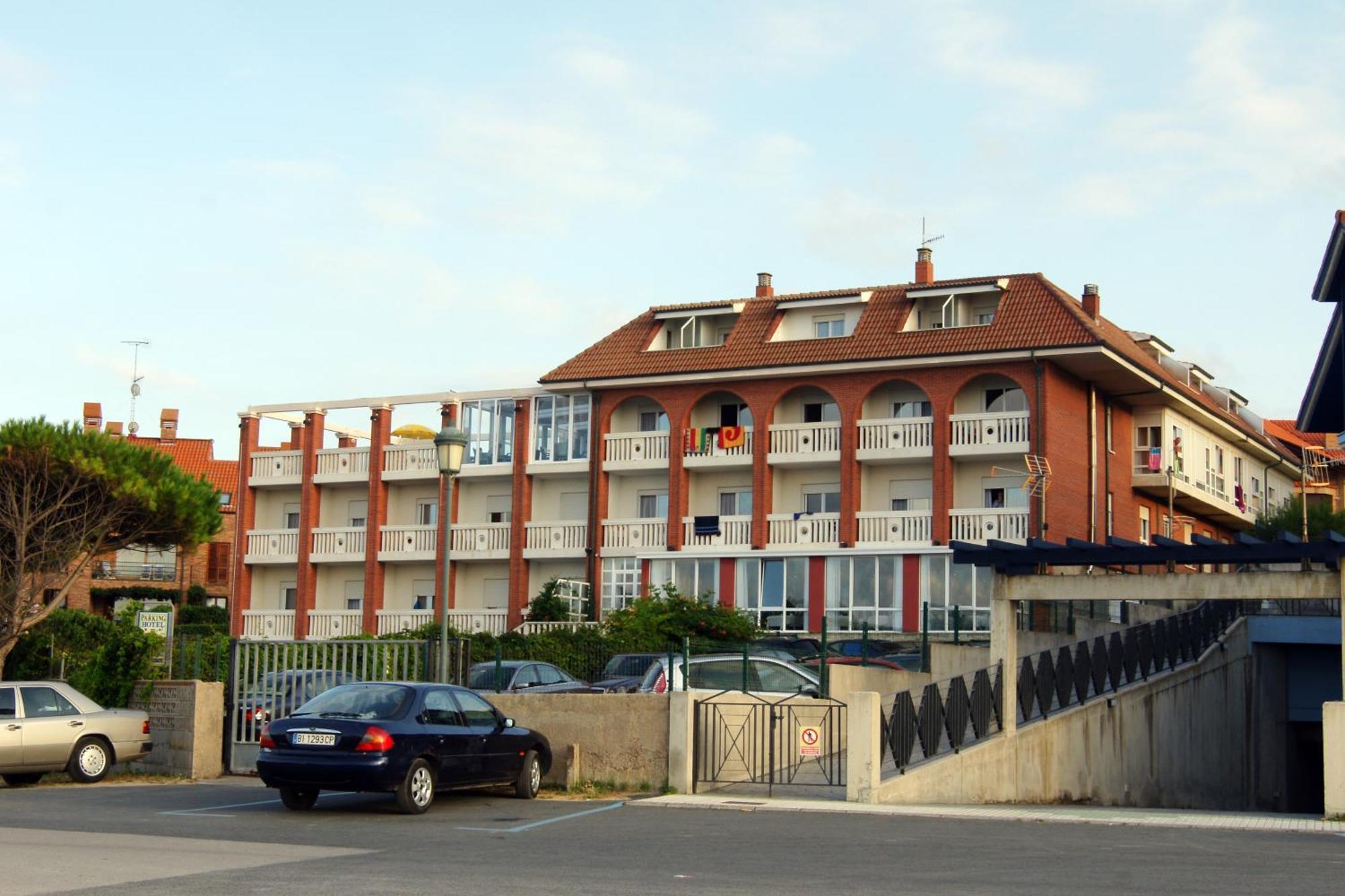 Hotel Torre Cristina Noja Eksteriør bilde