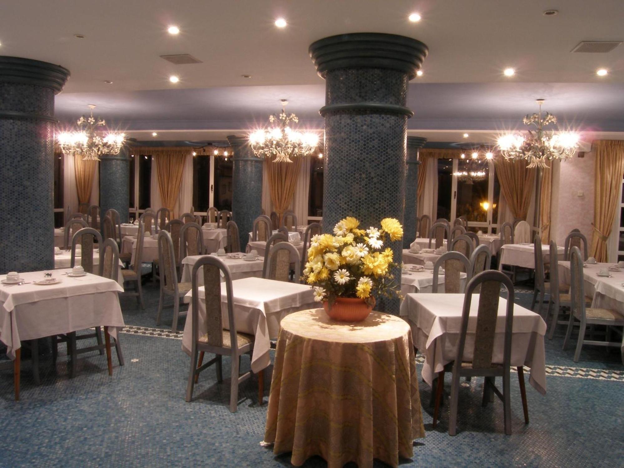 Hotel Torre Cristina Noja Eksteriør bilde